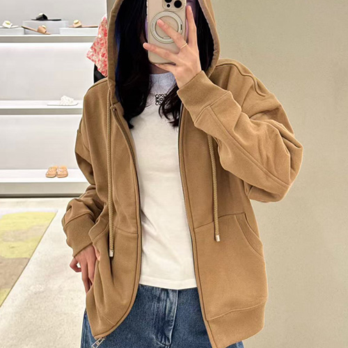 [홍콩명품.LOEWE] 로에베 25SS 로고 자수 후드 집업 자켓 (브라운), BM22937, KB, 레플리카의류,미러급사이트