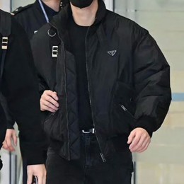 [홍콩명품,PRADA] 프라다 25SS 삼각로고 나일론 다운 패딩 봄버 자켓 (블랙), BM22965, KB, 레플리카의류,미러급사이트