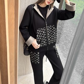 [홍콩명품.LOUIS VUITTON] 루이비통 25SS 로고 여성 모노그램 후드 집업 자켓 + 조거 팬츠 바지 상하의 세트 (2컬러), BM23081, MC, 레플리카의류,미러급사이트