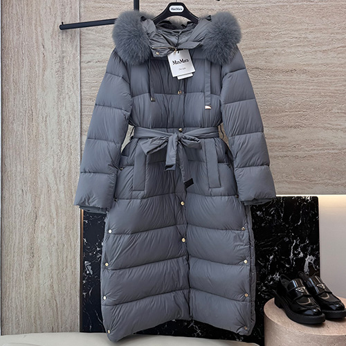 [홍콩명품. MAXMARA] 막스마라 25SS 로고 여성 폭스퍼 후드 구스다운 롱 패딩 자켓 (2컬러), BM23211, KSM, 레플리카의류,미러급사이트