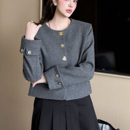 [홍콩명품.CHANEL] 샤넬 25SS 로고 여성 울 라운드넥 자켓 (그레이), BM23291, MC, 레플리카의류,미러급사이트