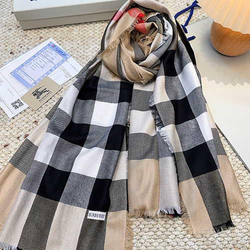 [홍콩명품.Burberry] 버버리 25SS 로고 체크패턴 캐시미어 스카프 머플러 (베이지), ET3211, 홍콩명품의류,구매대행,온라인명품
