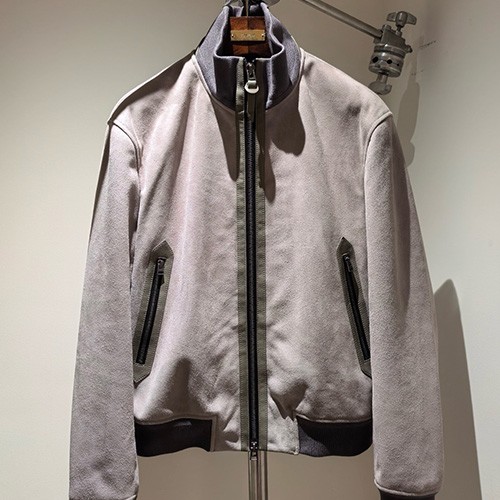 [홍콩명품.TOM FORD] 톰포드 25SS 로고 터틀넥 레더 가죽 봄버 자켓 (그레이), BM23594, TOM, 레플리카의류,미러급사이트
