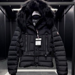 [홍콩명품.MONCLER] 몽클레어 25SS 로고 여성 Beverley 폭스퍼 후드 구스다운 패딩 자켓 (블랙), BM23752, KSM, 레플리카의류,미러급사이트