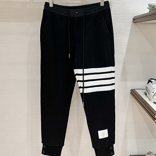 [홍콩명품.THOME BROWNE] 톰브라운 25SS 로고 4바 기모 조거 팬츠 바지 (2컬러), BM23764, HH, 레플리카의류,미러급사이트