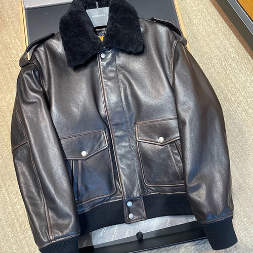 [홍콩명품.YSL] 입생로랑 25SS 로고 여성 시어링 레더 가죽 봄버 자켓 (블랙), BM23846, PG, 레플리카의류,미러급사이트