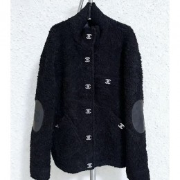 [가격문의][홍콩명품.CHANEL] 샤넬 25SS 로고 버튼 플리스 자켓 (블랙), BM23985, X2, 레플리카의류,미러급사이트