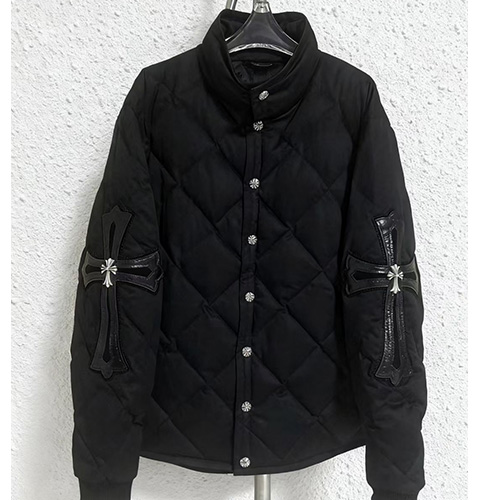 [가격문의][홍콩명품.Chrome Hearts] 크롬하츠 25SS 로고 버튼 퀄팅 다운 패딩 자켓 (블랙), BM23992, X2, 레플리카의류,미러급사이트