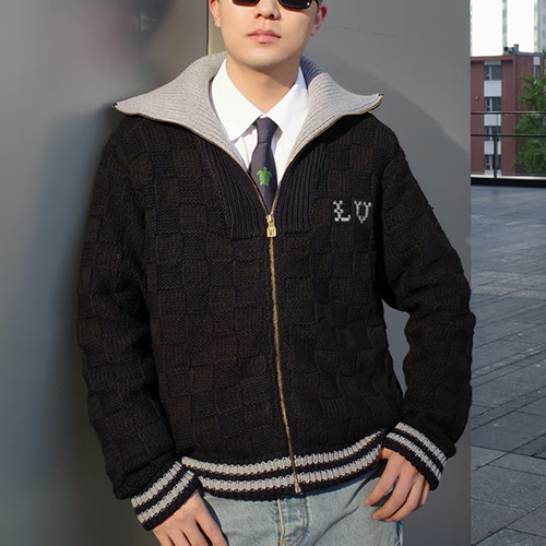 [가격문의][홍콩명품.LOUIS VUITTON] 루이비통 25SS 로고 다미에 카라 집업 니트 가디건 자켓 1AJBVL (네이비), BM24031, JL, 레플리카의류,미러급사이트