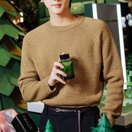 [홍콩명품,PRADA] 프라다 25SS 로고 니트 스웨터 (카라멜), BM24058, KK, 레플리카의류,미러급사이트