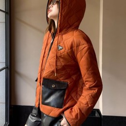 [홍콩명품,PRADA] 프라다 25SS 삼각로고 여성 퀄팅 후드 솜패딩 자켓 (오렌지), BM24092, TBG, 레플리카의류,미러급사이트