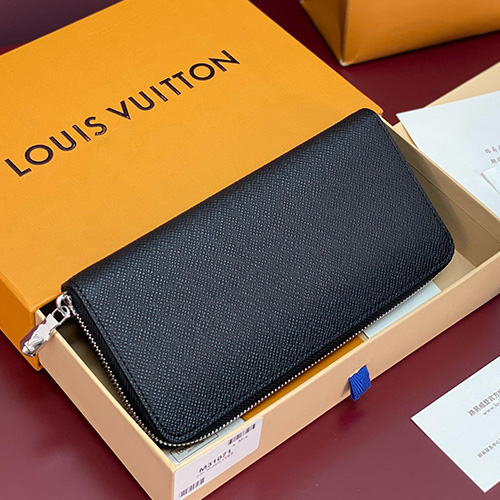 [홍콩명품.LOUIS VUITTON] 루이비통 25SS 로고 모노그램 지피 호리즌탈 타이가 가죽 지퍼 남성 장지갑 M31071 (블랙), BGM5494, BDA, 명품지갑,홍콩명품,사이트,명품쇼핑몰
