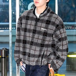 [홍콩명품,MIU MIU] 미우미우 25SS 로고 체크패턴 플리스 집업 자켓 (그레이), BM24286, JL, 레플리카의류,미러급사이트