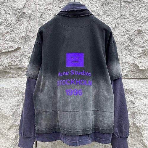 [홍콩명품.ACNE STUDIO] 아크네스튜디오 26SS 로고 워싱 빈티지 3톤 카라 긴팔 티셔츠 (블랙), BM24405, 레플리카의류,미러급사이트