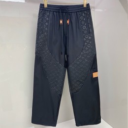 [홍콩명품.LOUIS VUITTON] 루이비통 26SS 로고 모노그램 조거 팬츠 바지 (블랙), BM24483, HH, 레플리카의류,미러급사이트