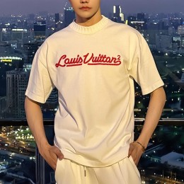 [홍콩명품.LOUIS VUITTON] 루이비통 26SS 로고 자수 반팔 티셔츠 (화이트), BM24805, KK, 레플리카의류,미러급사이트