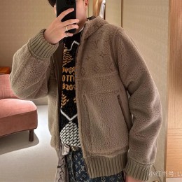 [홍콩명품.LOUIS VUITTON] 루이비통 26SS 로고 레더 가죽 리버서블 후드 봄버 자켓 1AFAIQ (브라운), BM24898, TOM, 레플리카의류,미러급사이트