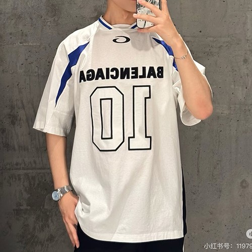 [홍콩명품.BALENCIAGA] 발렌시아가 26SS 로고 NBA 콜라보 반팔 티셔츠 (화이트), BM24921, KK, 레플리카의류,미러급사이트