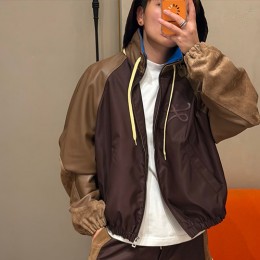 [홍콩명품.LOEWE] 로에베 26SS 로고 레이어드 후드 집업 자켓 (와인-브라운), BM24923, KK, 레플리카의류,미러급사이트