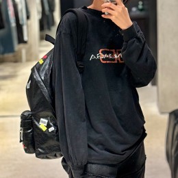[가격문의][홍콩명품.BALENCIAGA] 발렌시아가 26SS 로고 프린트 워싱 긴팔 티셔츠 (블랙), BM24946, JL, 레플리카의류,미러급사이트