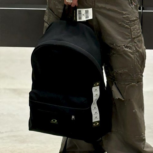 [홍콩명품.BALENCIAGA] 발렌시아가 26SS 로고 Explorer 백팩 (블랙), BGM5687, BUBU, 홍콩명품가방,명품쇼핑몰,크로스백,핸드백,구매대행