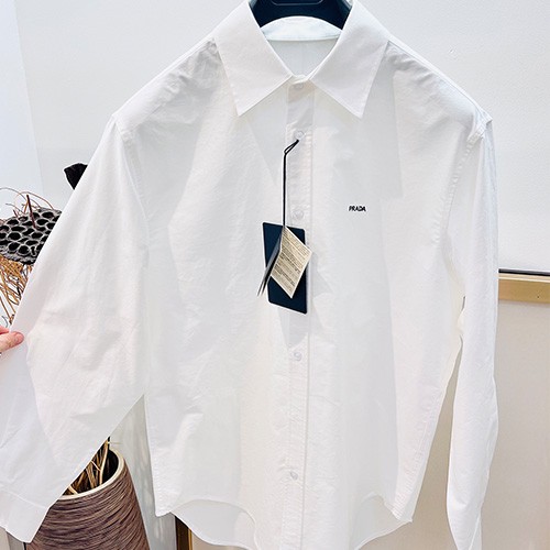 [홍콩명품,PRADA] 프라다 26SS 로고 자수 남방 셔츠 (화이트), BM25093, YS, 레플리카의류,미러급사이트
