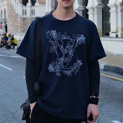 [홍콩명품.LOUIS VUITTON] 루이비통 26SS 로고 자수 반팔 티셔츠 (블랙), BM25255, JL, 무료배송