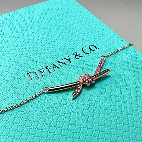 티파니앤코 로고 Knot 925실버 45cm 목걸이 26SS