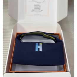 에르메스 로고 자수 Trousse Bride A Brace 파우치백 (네이비) 26SS