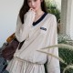 미우미우 여성 V넥 맨투맨 티셔츠 26SS