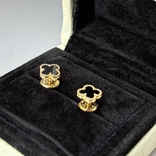 반클리프아펠 Sweet Alhambrm 0.9cm 이어링 귀걸이 26SS